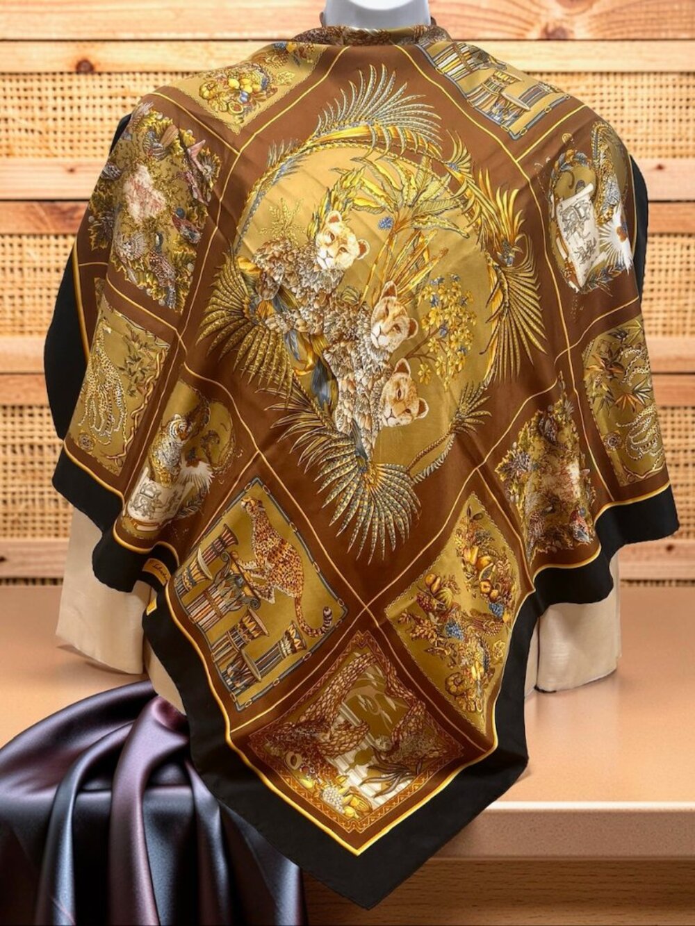 Leopard-Tiger Family Salvatore Ferragamo Scarf SilkSatin 34" Gold Brown (27 - Picture 11 of 15